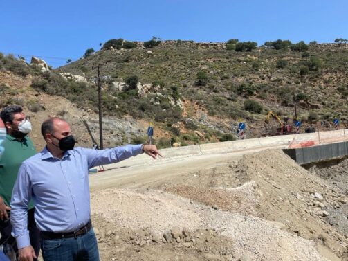 Ο Γ. Καραγιάννης επίβλεψε έργα αποκατάστασης στην Κρήτη-Πηγή: Υπουργείο Μεταφορών και Υποδομών