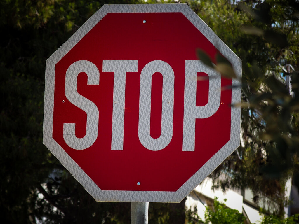 ΠΙΝΑΚΙΔΑ STOP (ΚΟΝΤΑΡΙΝΗΣ ΓΙΩΡΓΟΣ /EUROKNISSI)