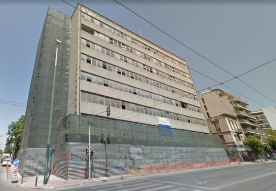 Το ακίνητο του ΕΦΚΑ στην οδό Πειραιώς 64 - Φωτό: Google