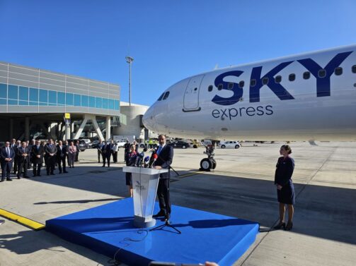 O Ι.Γρύλλος στην τελετή ονοματοδοσίας του Airbus A321 neo της Sky express. Πηγή: ypodomes.com