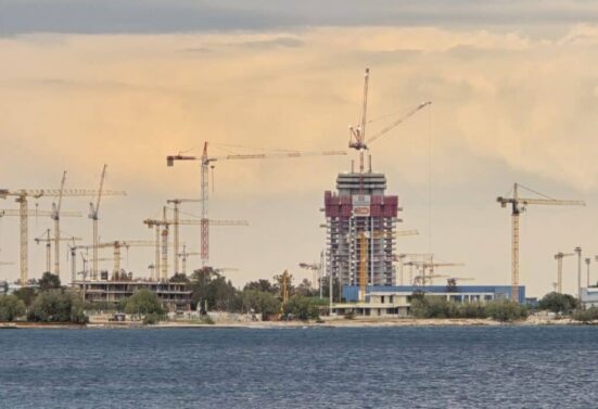 Τα έργα σε εξέλιξη στον νέο Riviera Tower στο The Ellinikon - Πηγή: ypodomes.com